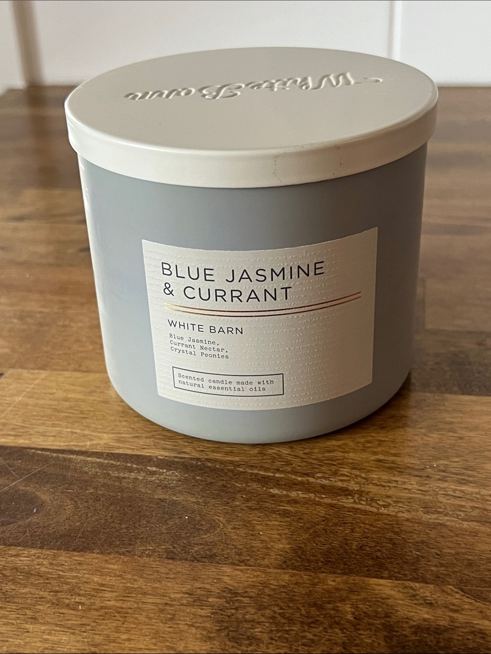 White Barn Blue Jasmine & Currant Candle - Light Gray and Cream